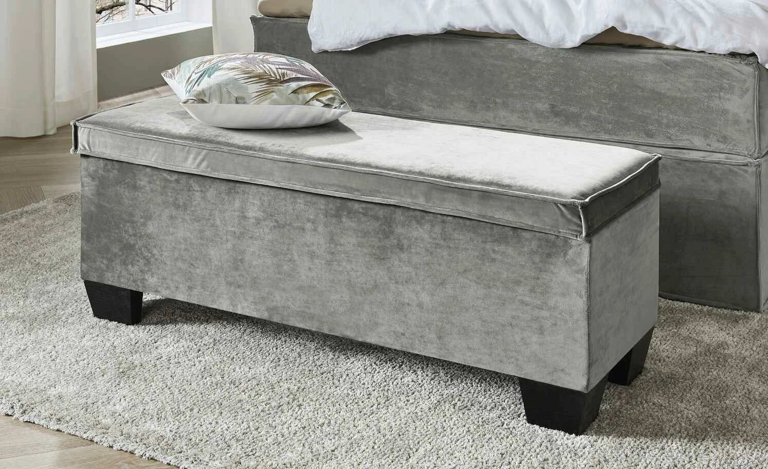 Boxi Bettbank mit Stauraum Boxi | Hellgrau / Samt mit Keder 1 Boxi Bettbank mit Stauraum Boxi | Hellgrau / Samt mit Keder
