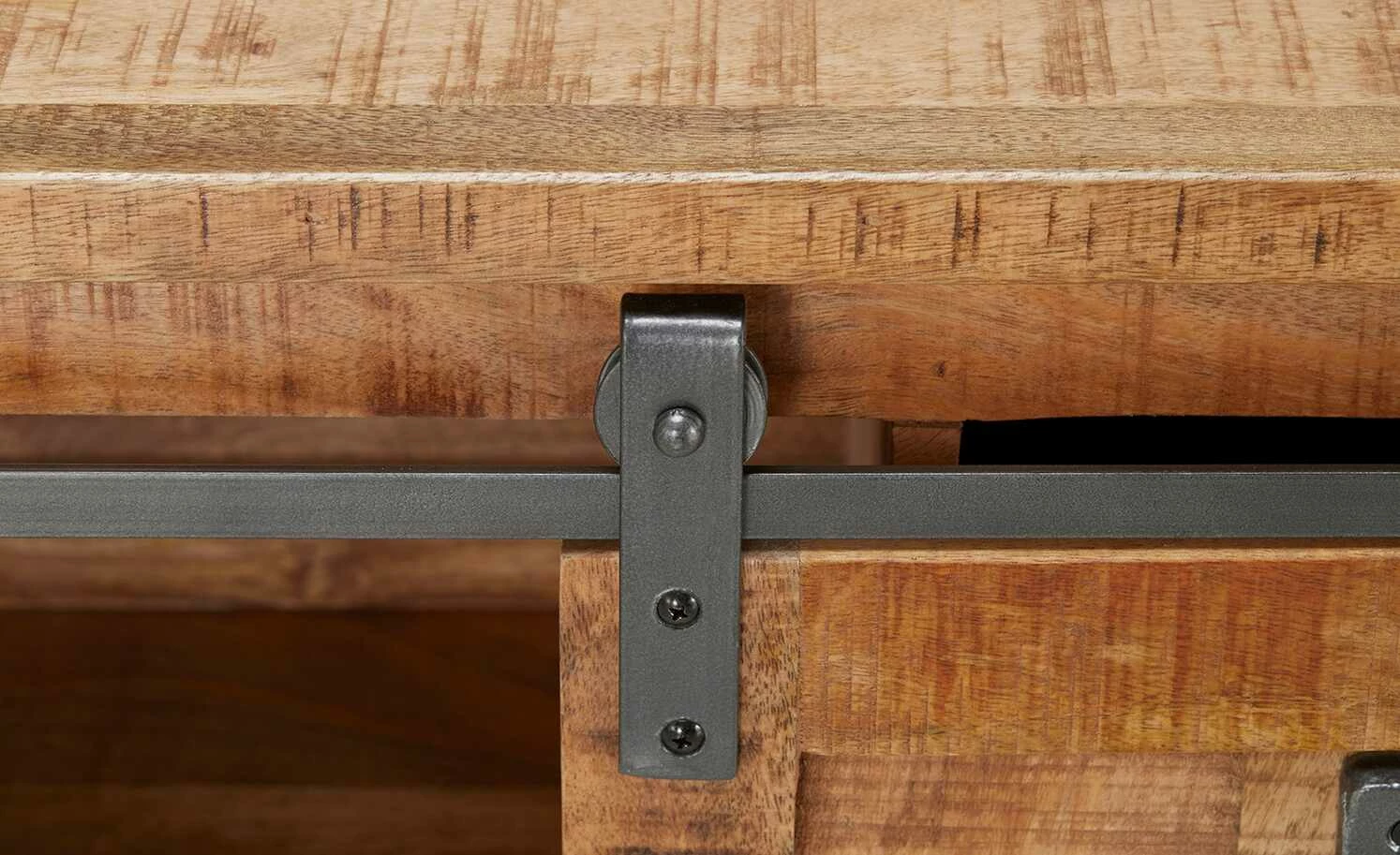 Bank Josha 7 Bank Josha – Bild 7