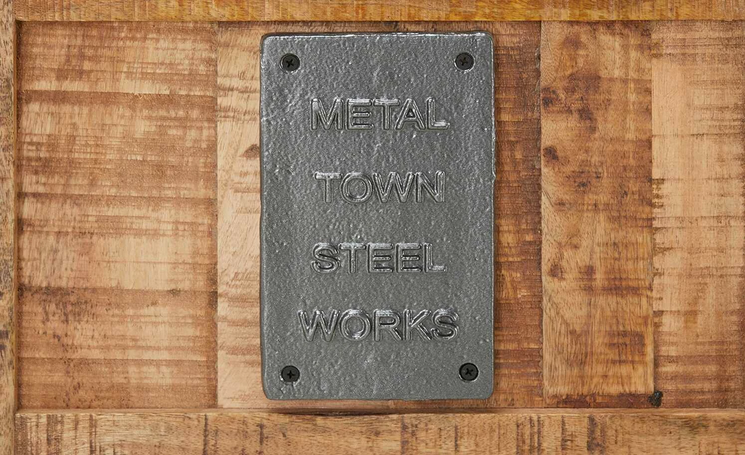 Bank Josha 9 Bank Josha – Bild 9