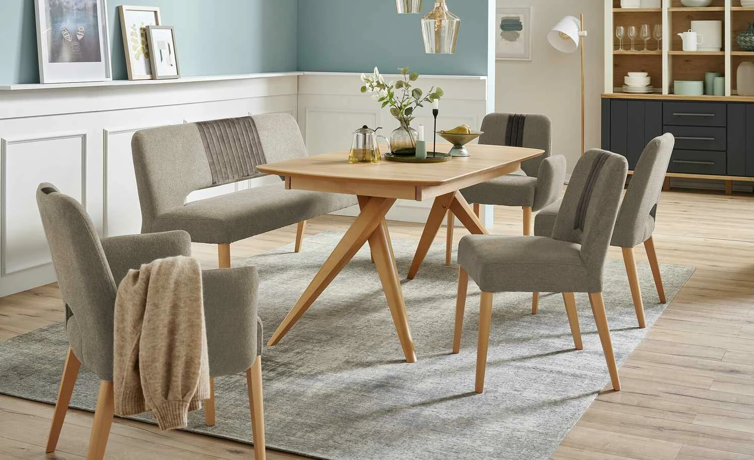 Woodford Polsterbank Ansgar | Falcon (Braun) Buche 1 Woodford Polsterbank Ansgar | Falcon (Braun) Buche