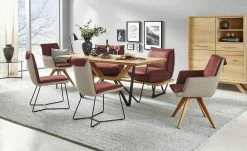 KOINOR Leder-Kufen-Bank auf Holzpodest drehbar Schwof | Chilli (Rot) / Kontrastfaden Beige Drehfunktion inkl. Sitzvorzug